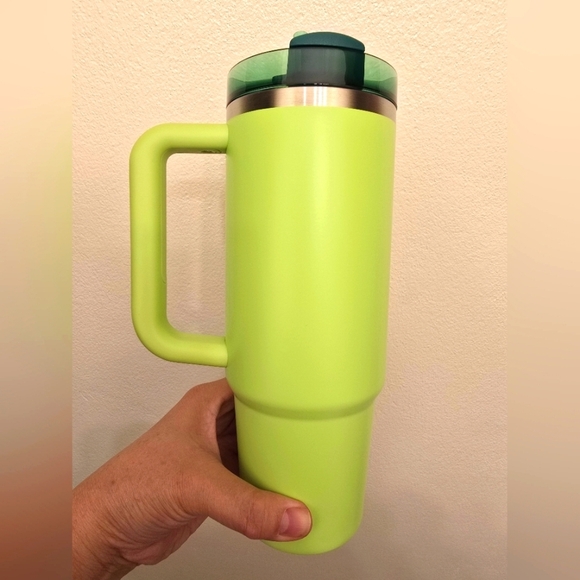 NWT 2025 LATAM Starbucks Stanley Collab, Quencher Tumbler, 30 Oz - Picture 4 of 11